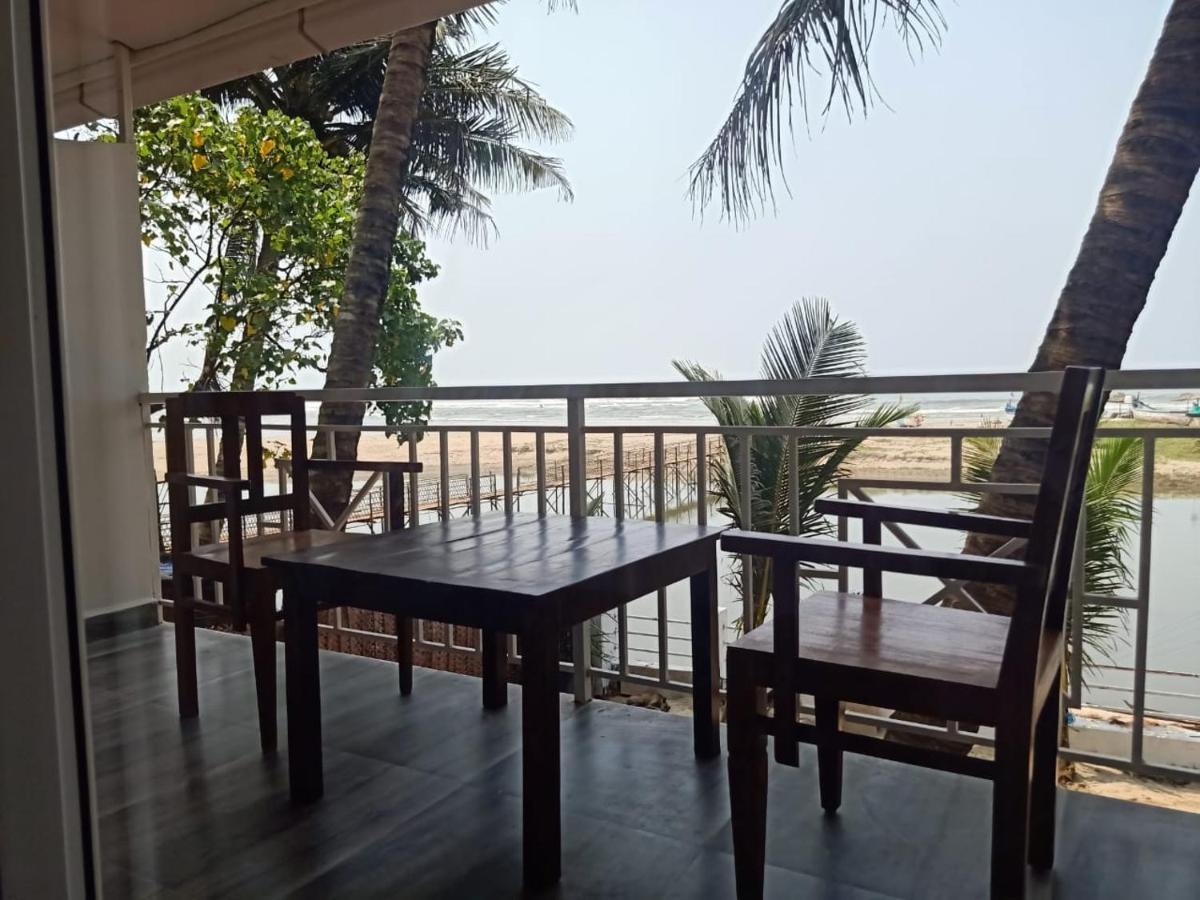 Chique Shanti Resort Mandrem Exterior photo