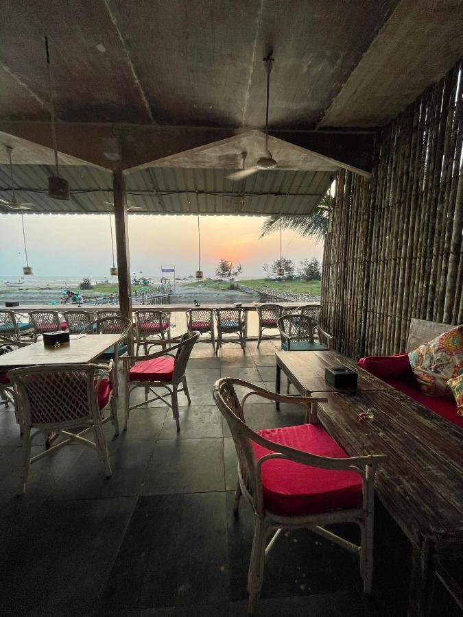 Chique Shanti Resort Mandrem Exterior photo