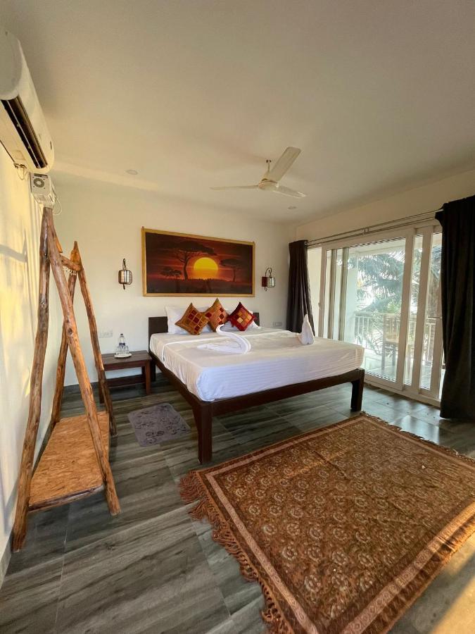 Chique Shanti Resort Mandrem Exterior photo