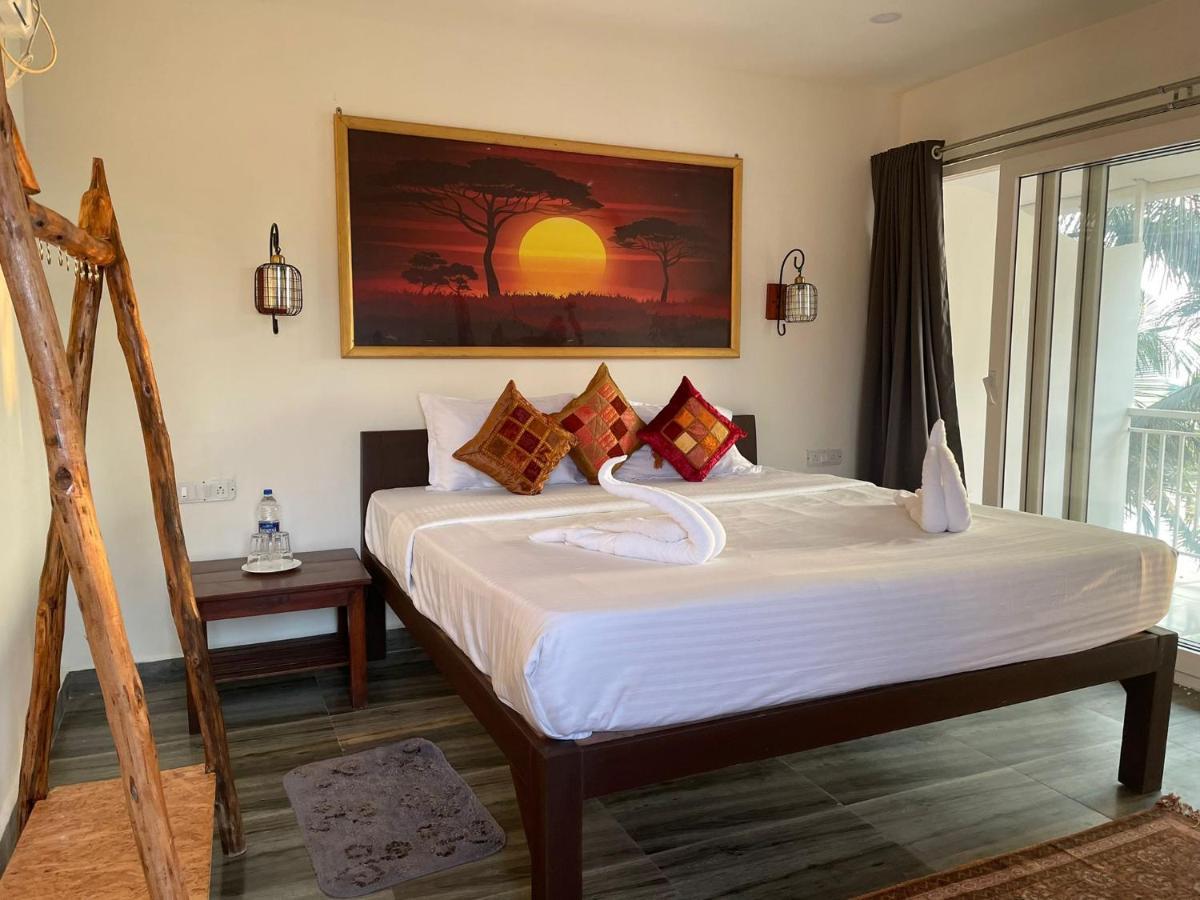Chique Shanti Resort Mandrem Exterior photo