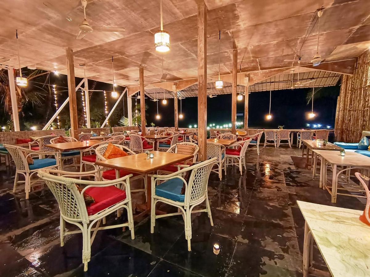 Chique Shanti Resort Mandrem Exterior photo