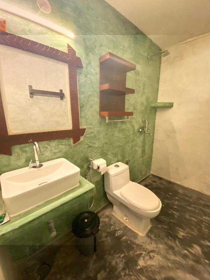 Chique Shanti Resort Mandrem Exterior photo