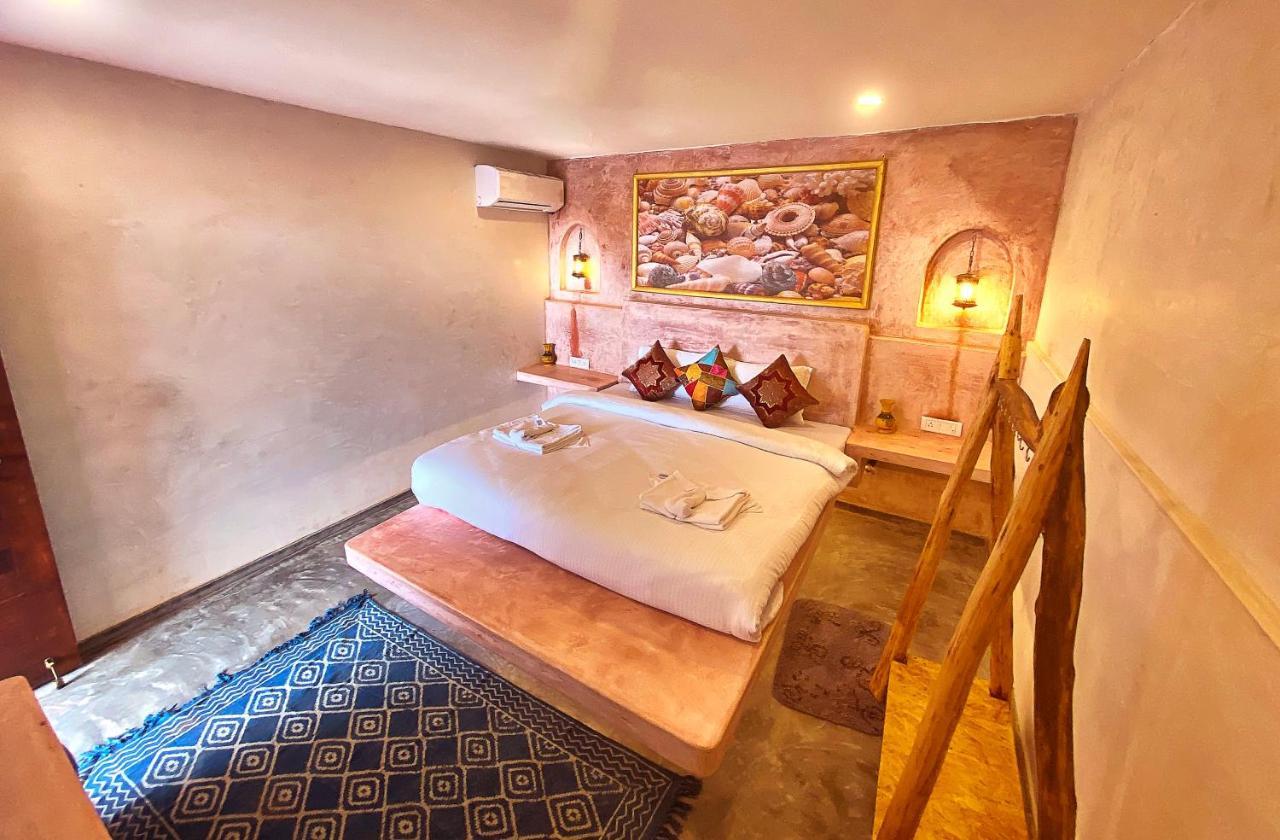 Chique Shanti Resort Mandrem Exterior photo