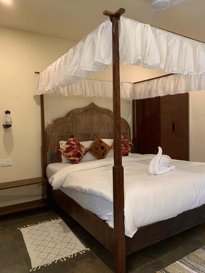 Chique Shanti Resort Mandrem Exterior photo