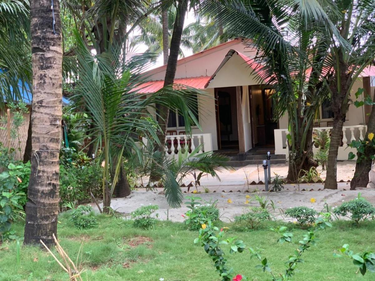 Chique Shanti Resort Mandrem Exterior photo